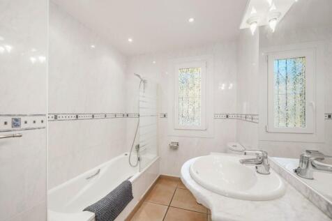 bathroom (1)