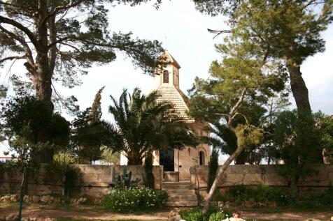 Llubi Church Gardens