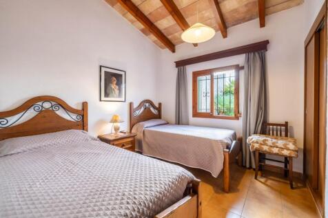 Bedroom (2)
