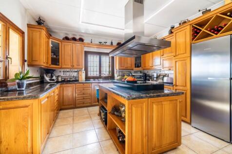 Kitchen (1)