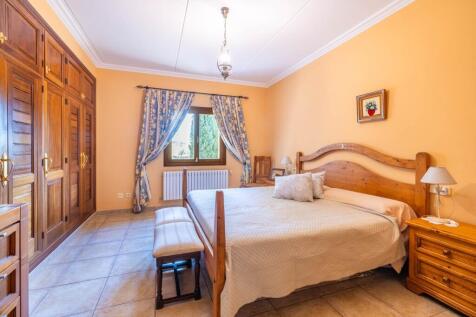 Bedroom (2)