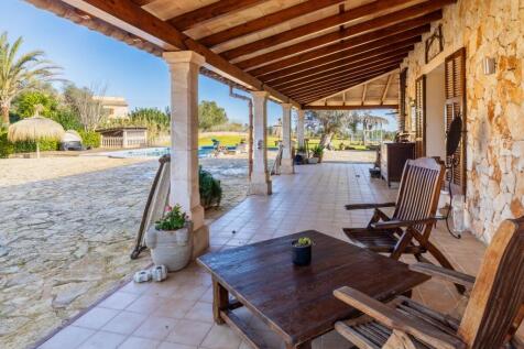 Covered Terrace