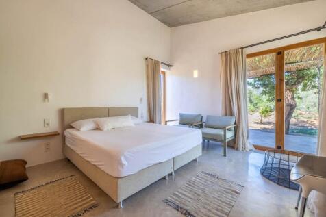 Bedroom (2)