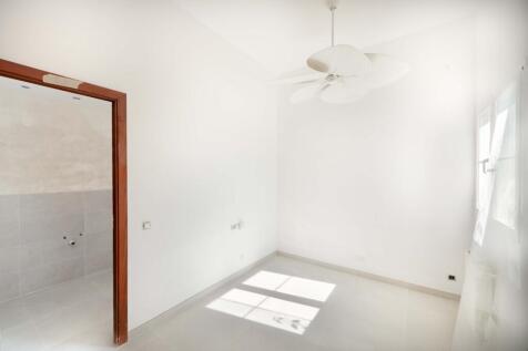Bedroom (2)