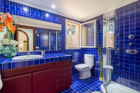 Bathroom (3)