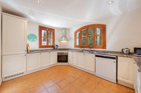 Kitchen (1)