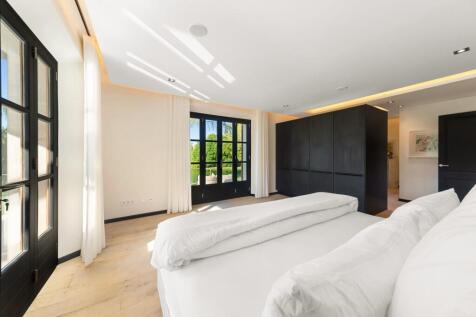 Bedroom (1)