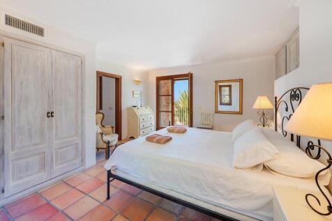 Bedroom (1)