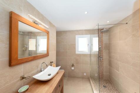bathroom (1)