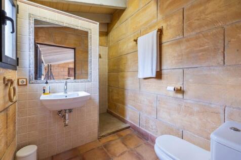 Terrace Bathroom (3)
