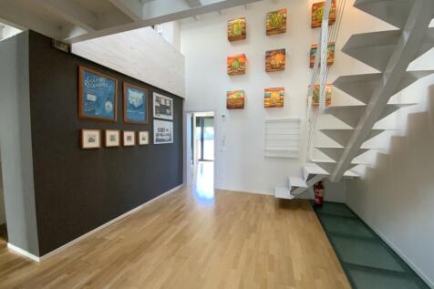 Interior (4)