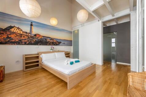 Bedroom (2)2