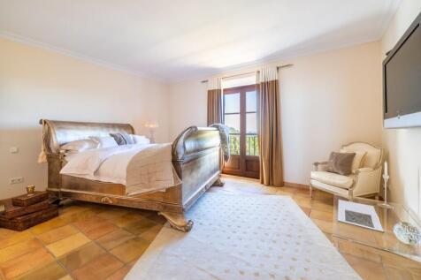 Bedroom (2)