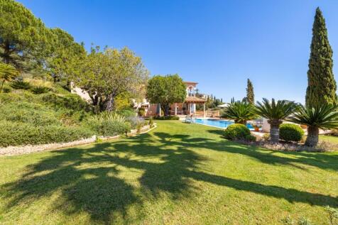 Exterior and Pool (4