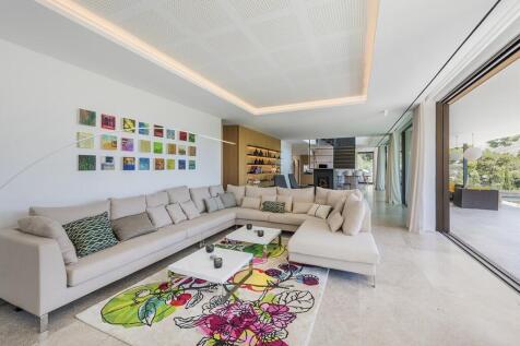 living area (1)