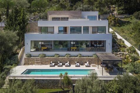 villa exterior