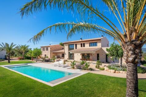 Exterior and Pool (1