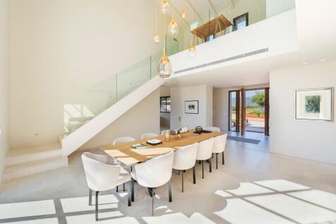 Dining (2)
