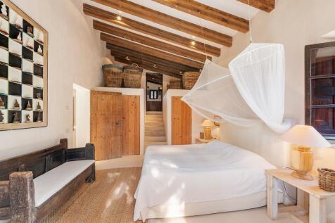 Bedroom (2)