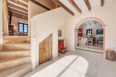Entrance Hall (2)