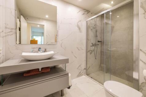 Bathroom (1)