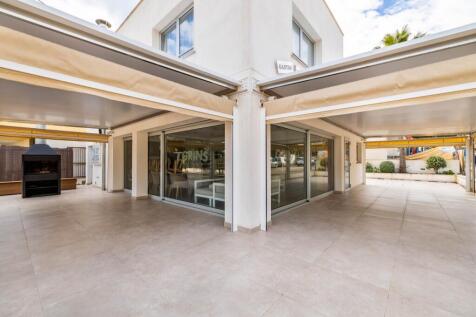 Covered Terrace (1)