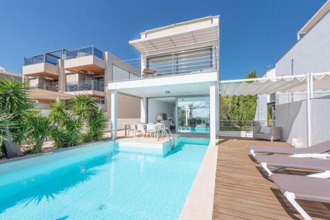Exterior and Pool