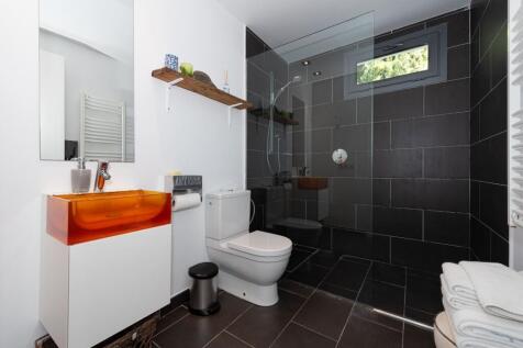 Bathroom (1)