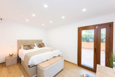 Bedroom (1)