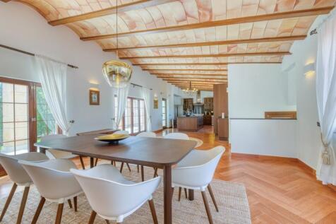 Dining (1)