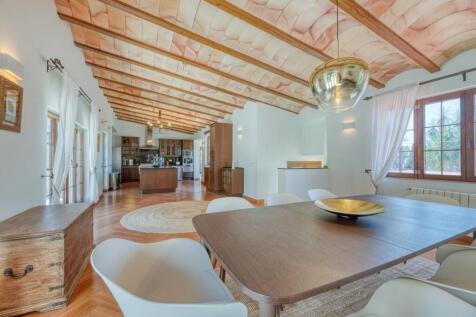 Dining (2)