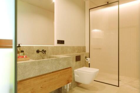Bathroom (3)