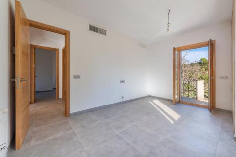 Bedroom (2)