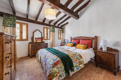 Bedroom (2)