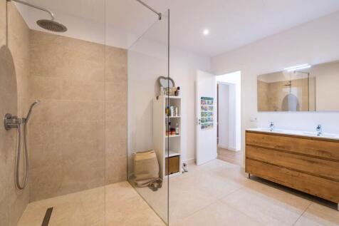 Bathroom (1)