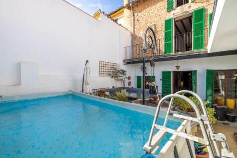 Pool and Exterior