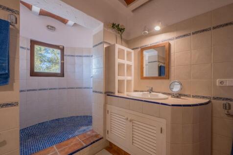 Bathroom (1)