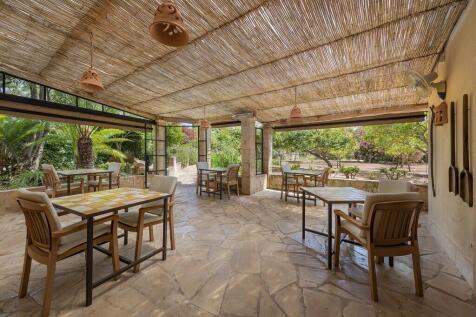 Covered Terrace (1)