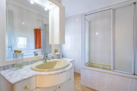Bathroom (2)