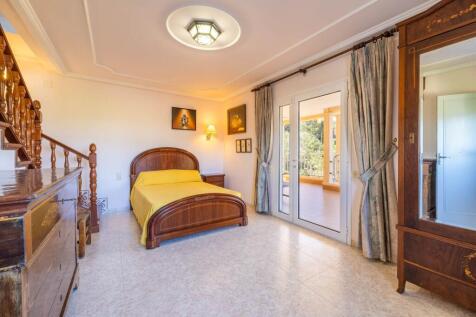 Bedroom (2)