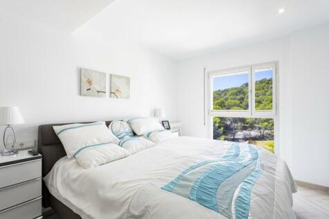 Bedroom (2)