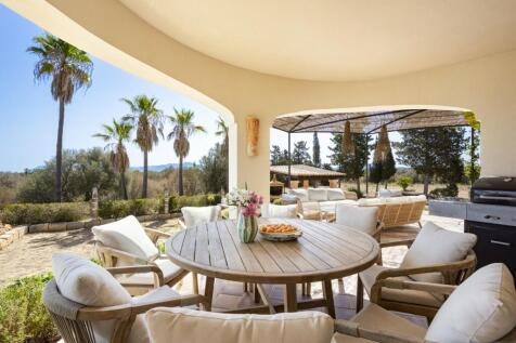 Covered Terrace