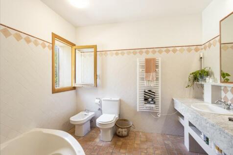 Bathroom (2)
