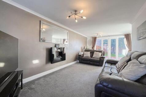 LIVING ROOM/DINER