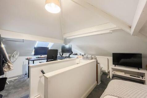 LOFT ROOM