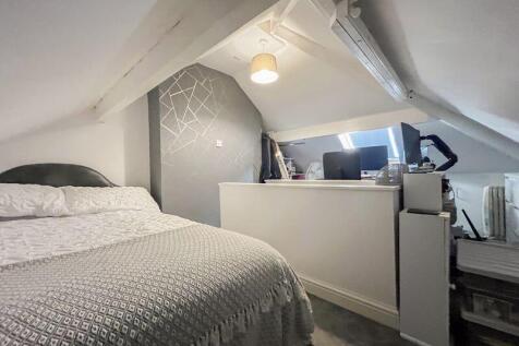 LOFT ROOM