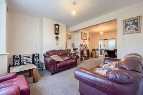 LIVING ROOM/DINER