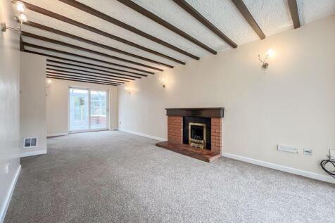 LIVING ROOM/DINER