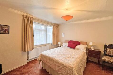 DOWNSTAIRS BEDROOM