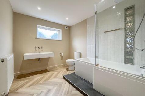 ANNEXE - BATHROOM
